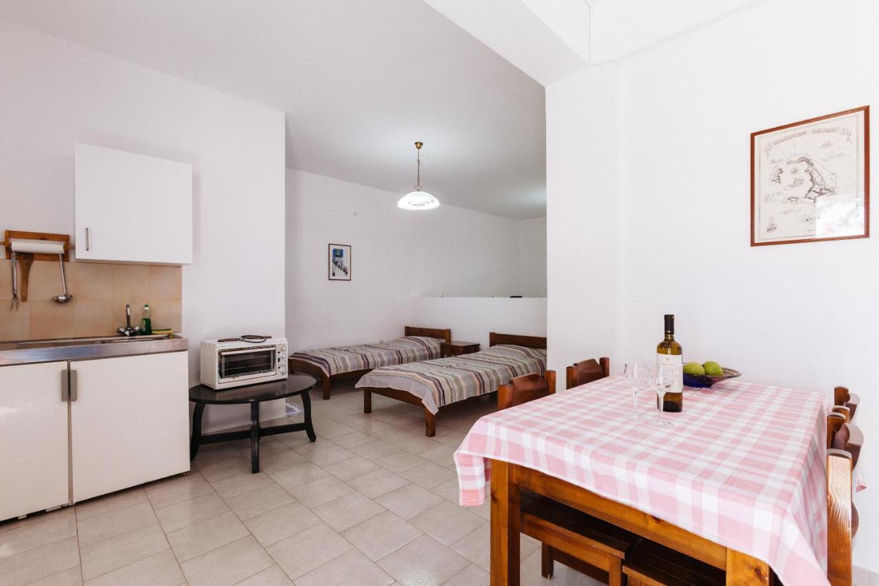 Thalassitis Coastal Apartments Perivolos  Eksteriør billede